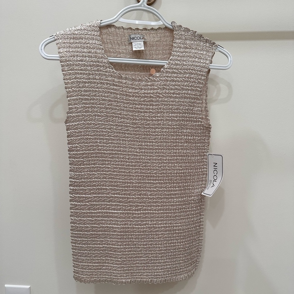 Nicola sleeveless top